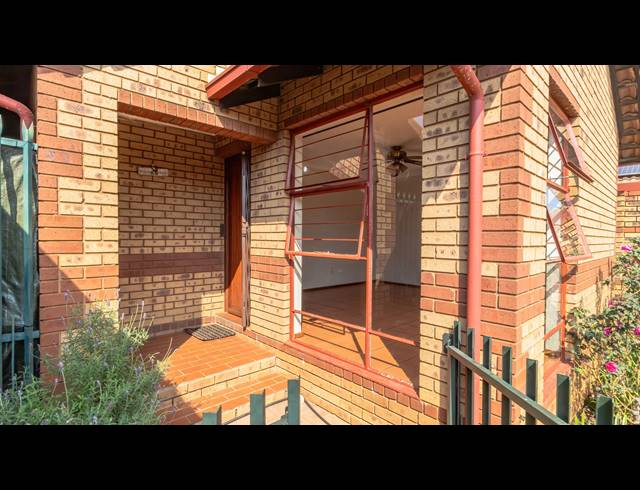 3 BEDROOM CLUSTER FOR SALE IN PIERRE VAN RYNEVELD